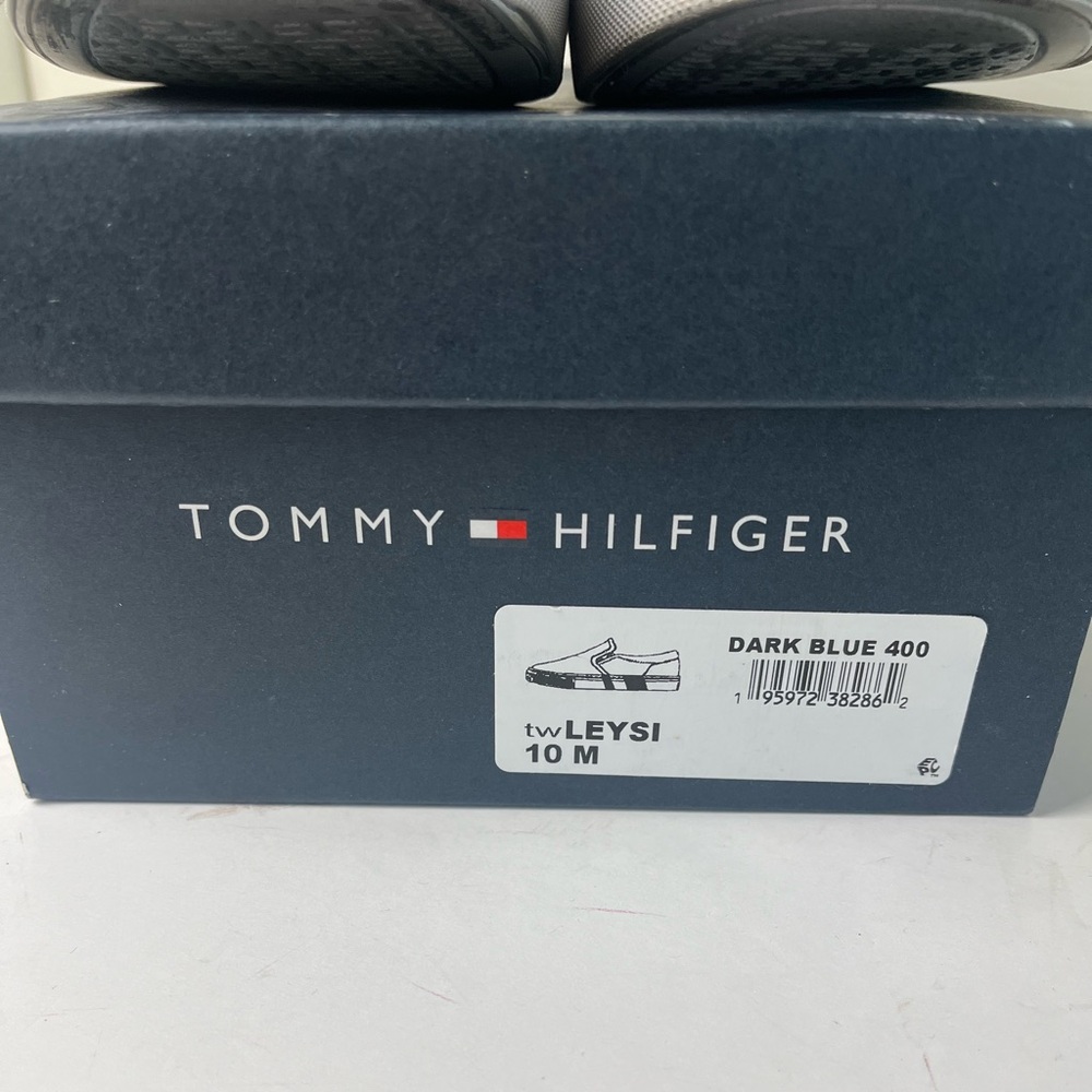 Tommy Hilfiger slip ons - Picture 2 of 6